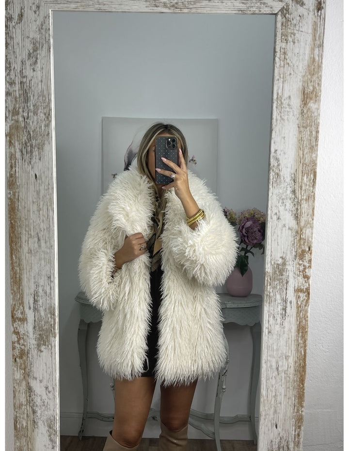 Runa™ - White Coat