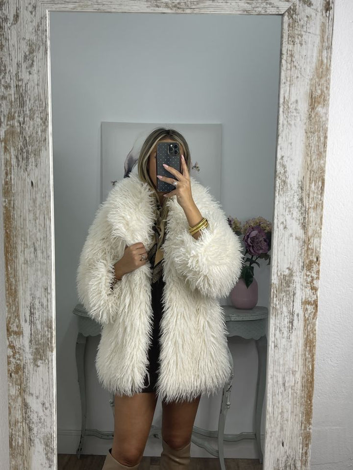 Runa™ - White Coat